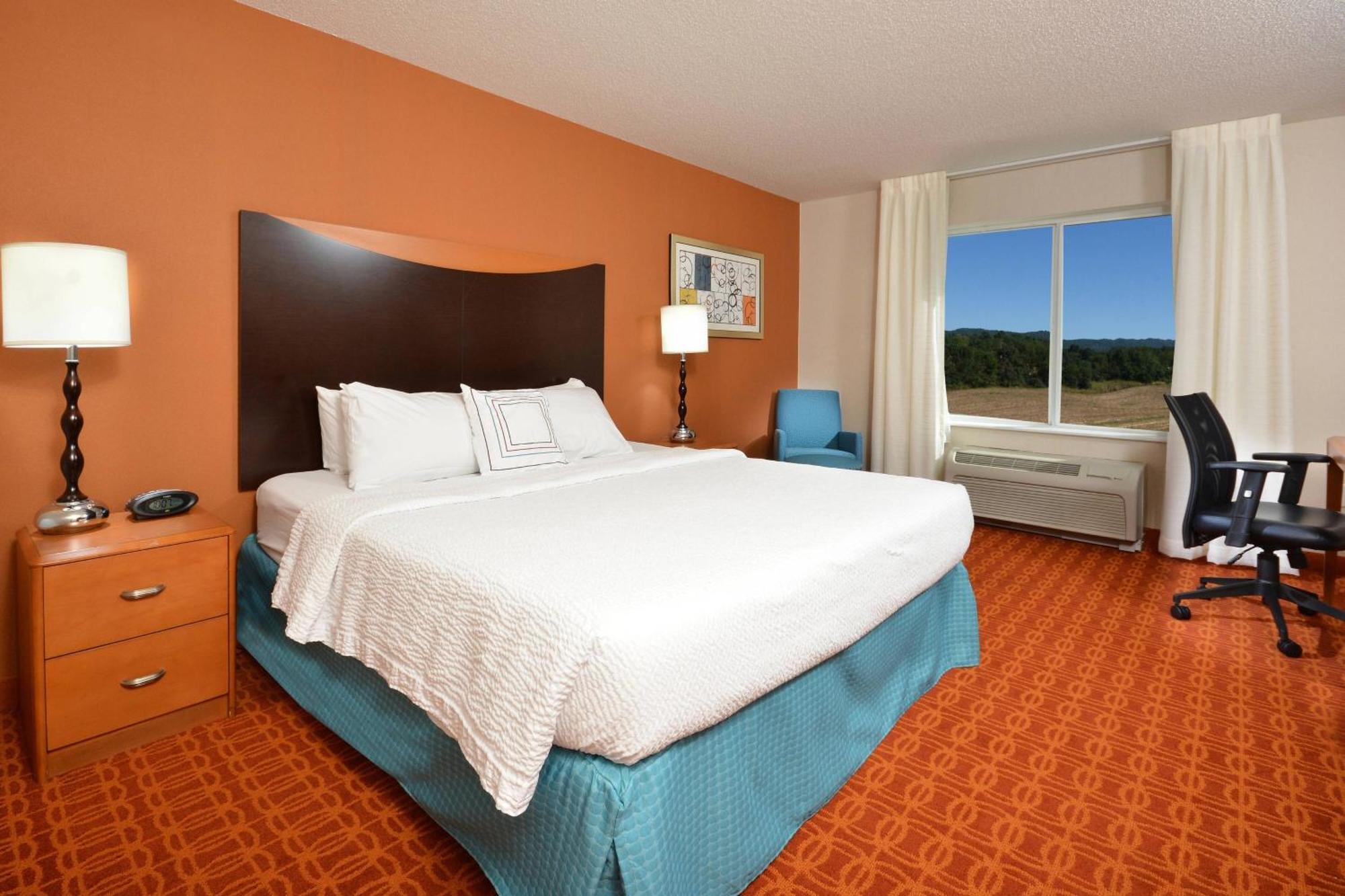 Hotel Fairfield & Wytheville