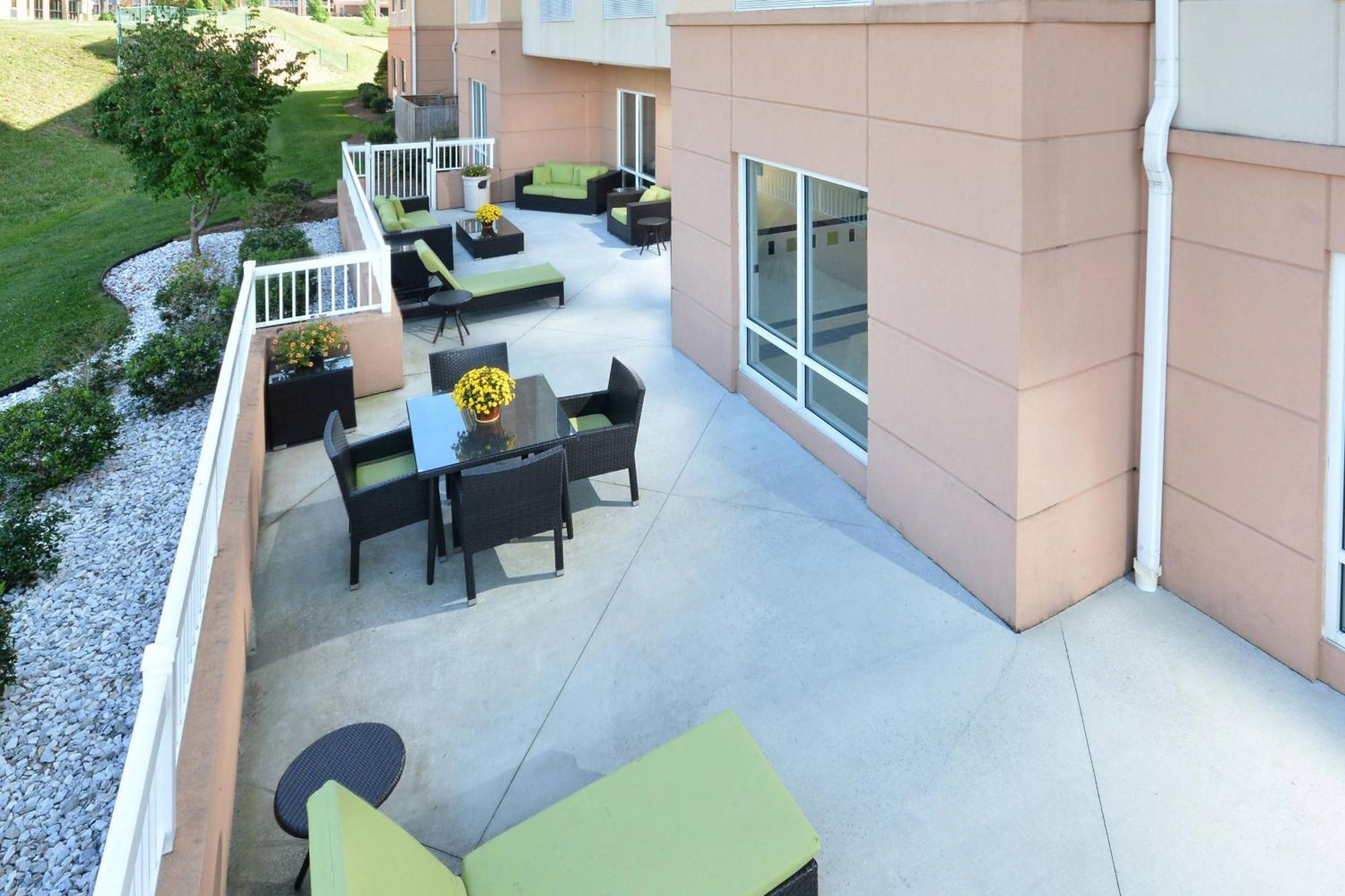 Hotel Fairfield & 3*