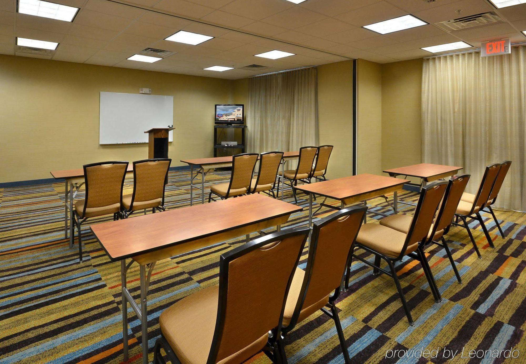 Hotel Fairfield & 3*